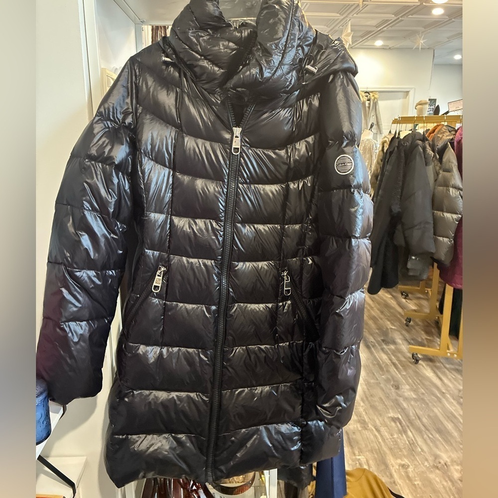 Calvin Klein black packable puffer jacket size M